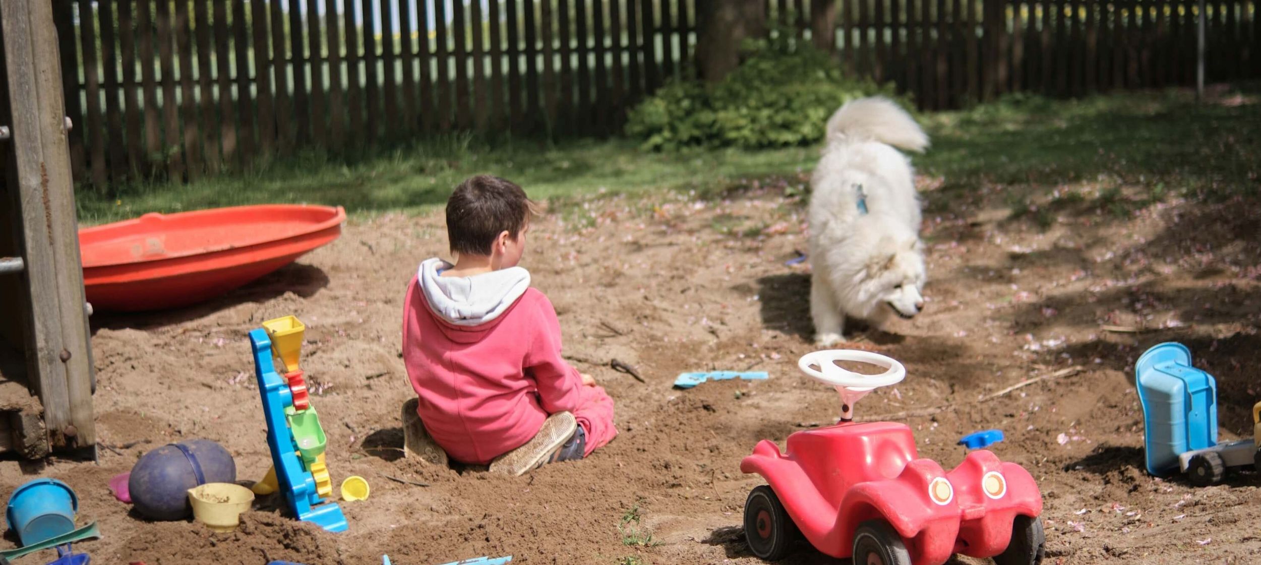 Kinder in der Sandkiste